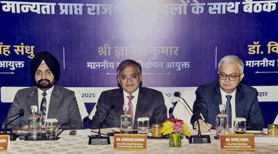 Election commission meeting with political parties of bihar.jpg