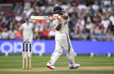 England v india 4th rothesay test match day two.jpg