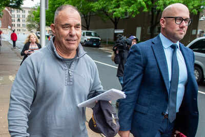 Former connecticut budget official convicted of extorting school construction contractors.jpg