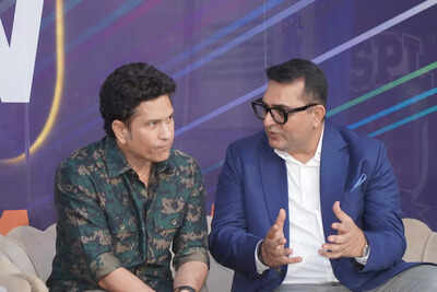 Ispl league commissioner suraj samat with sachin tendulkar.jpg