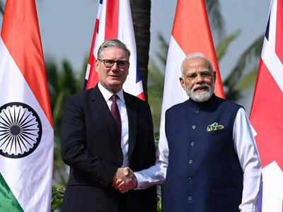 Keir starmer with pm narendra modi.jpg
