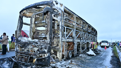 Ltbrgta sleeper bus caught fire near kurnool after hitting a bike killing 19 passengers and a biker.png