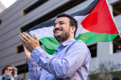 Mahmoud khalil appears in appeals court amid trump administration efforts to deport him for his camp.jpeg