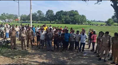 Man kills two children sets family ablaze in ups bahraich six including accused dead.jpg