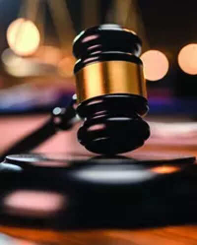 Mom in law cannot be ousted for child to stay with dad hc.jpg