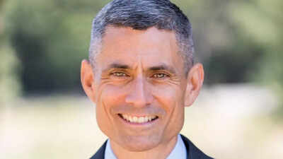 Paul kapur indian origin phd from chicago.jpg