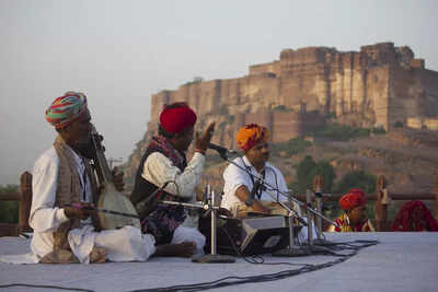Performance at jaswant thada.jpg