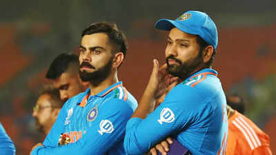 Rohit virat 1510 afp.jpg