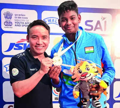 Smoking gun young coaches add firepower to team india.jpg