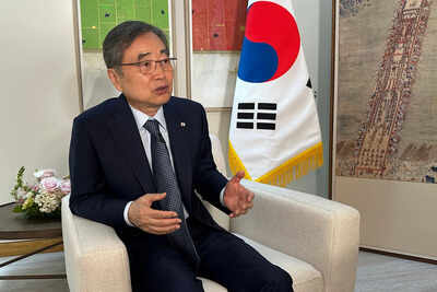 South korean foreign minister cho hyun.jpg
