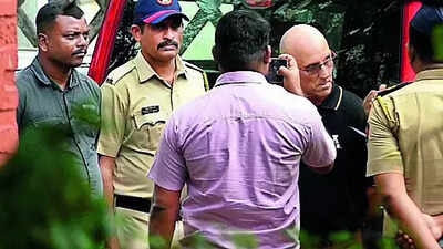 Us national 2 others held for conversion bid.jpg