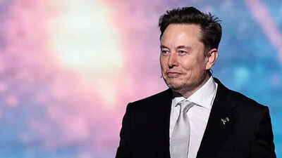 Worlds first half trillionaire elon musk surpasses 500 billion net worth with tesla spacex and xai s.jpeg