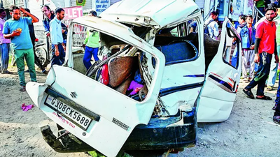 14 killed as drunk driver ploughs dumper into vehicles near harmada.jpg