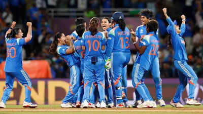 1762129979 team india.jpg