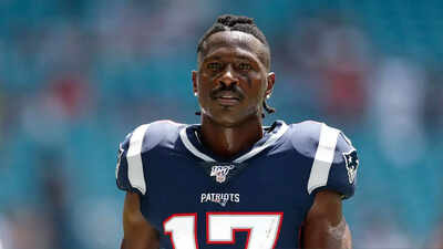 1763026107 antonio brown.jpg