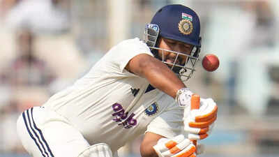 1763310565 rishabh pant.jpg