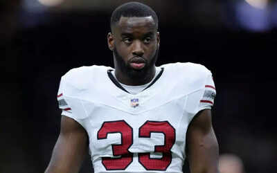 1764081489 trey benson.jpg