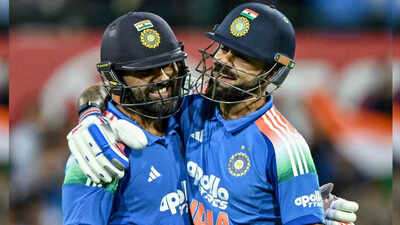1764434475 rohit sharma and virat kohli.jpg