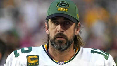Aaron rodgers injury update week 13 steelers bills.jpg