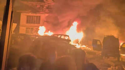 Another local tariq ahmad said quotwhen we heard about parray we rushed to the scene he the body did.jpeg