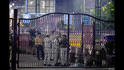 At chandni chowk shutters downed in fear.jpg
