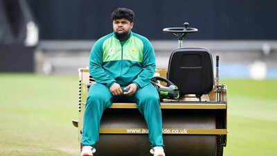 Azam khan 1111 getty.jpg