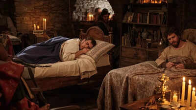 Before electricity humans slept twice a night scientists explain why biphasic sleep made perfect sen.jpeg