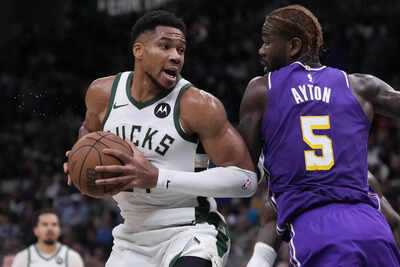 Bucks face a challenging stretch as they play without injured giannis antetokounmpo.jpg