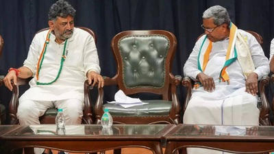 Dk shivakumar siddaramaiah.jpg
