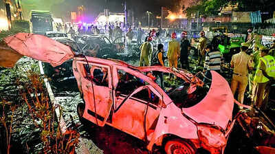 Eight killed several injured in blast near red fort in delhi.jpg