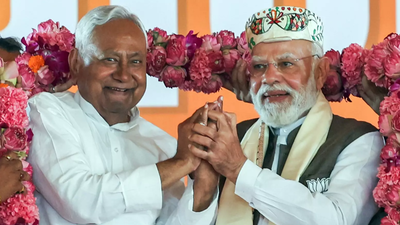 File photo of nitish kumar and pm modi.jpg