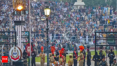 Hindu devotees of guru nanak dev turned away.jpg