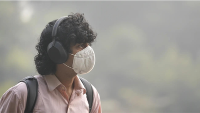 Hybrid for juniors classroom for seniors teachers and principals debate delhis aqi driven divide.jpg