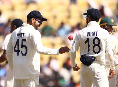 India v australia 1st test day 1.jpg