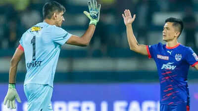 Indian footballers.jpg