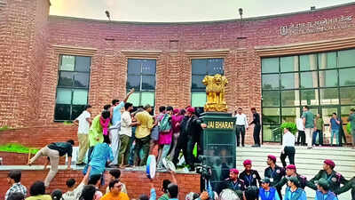 Jnu polls 2025 26 with voting set for tomorrow here39s a look at the last five presidents who led th.jpeg