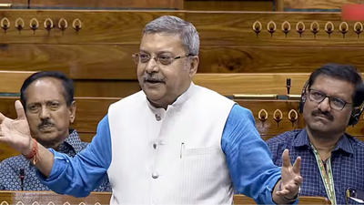 Kalyan banerjee loses over rs 55 lakh in cyberfraud.jpg