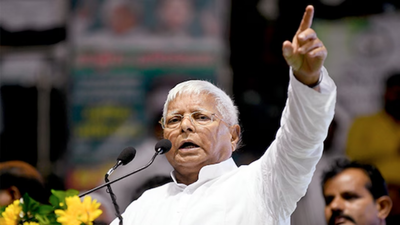 Lalu yadav calls on bihars voters to usher in change.jpg