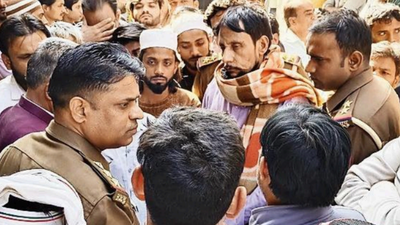 Mohsins parents wanted to bury him in the town of his birth while sultana insisted he be laid to res.png