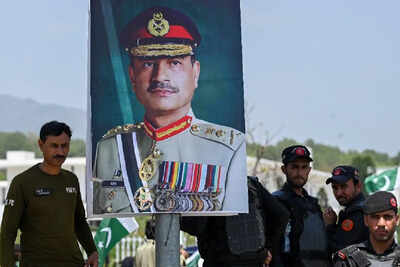 Pakistan at crossroads 27th amendment sparks permanent martial rule fears under new unified command.jpeg