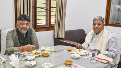 Siddaramaiah shivakumar meet over breakfast.jpg