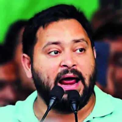 Tejashwi vows one time 30k dole for bihars women voters.jpg