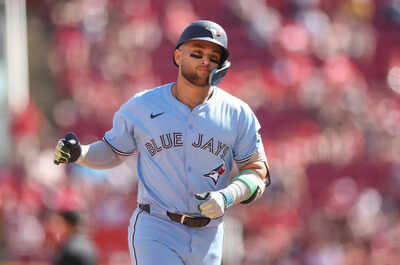 Toronto blue jays shortstop bo bichette.jpg