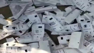 Vvpat slips found in samastipur.jpg