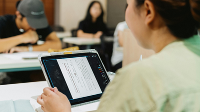 Wisconsin draws the line new law bans cellphones in classrooms amid growing national reckoning.jpg