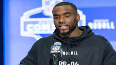 1764965875 trey benson.jpg