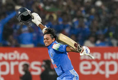 1765112074 ind vs sa 3rd odi match.jpg