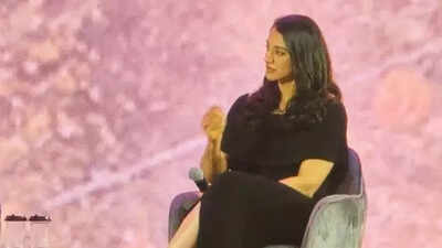 1765425319 smriti mandhana.jpg