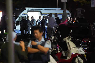 1765732746 australia bondi beach shooting.jpg