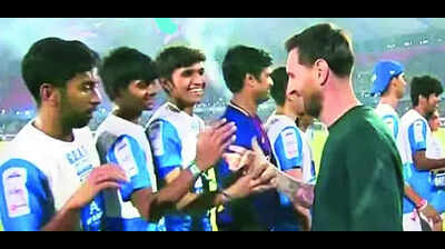 After missing out on messi moment in kolkata teen plays with icon in hyd.jpg